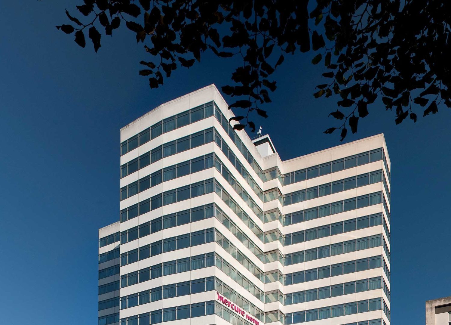 HOLLAND HOUSE HOTEL – CARDIFF